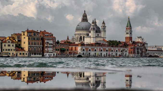 uploaded-image-indirimler-ve-cocuk-urunleri-1698137097485
